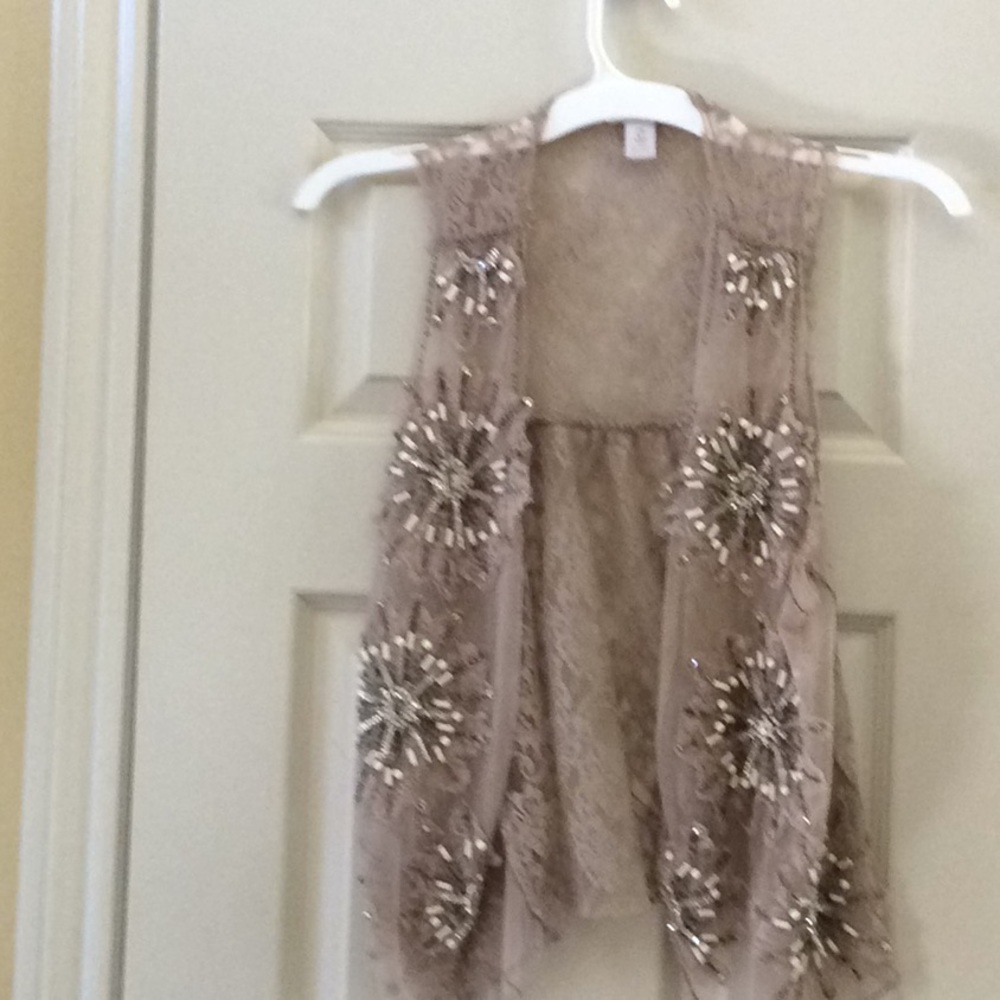 Sleeveless top